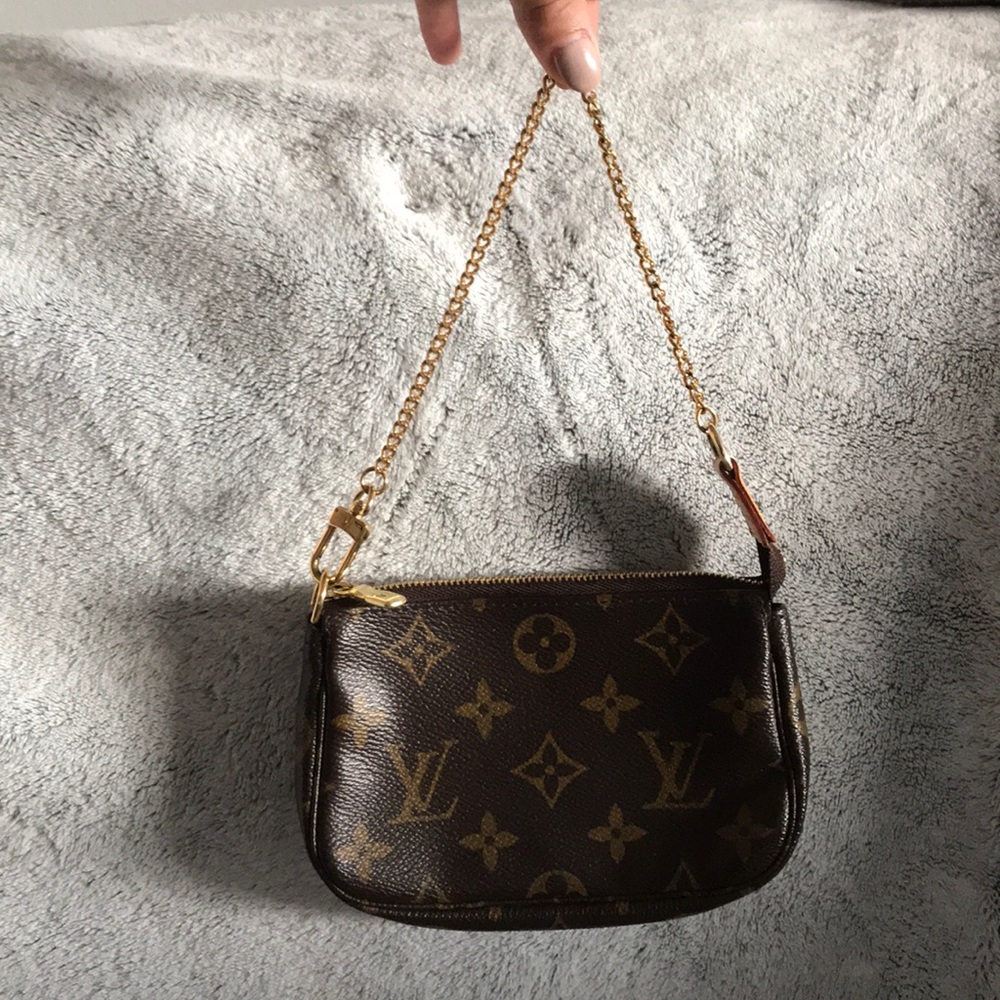 Louis Vuitton vintage wristlet